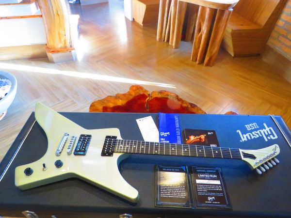 Gibson Limited Run Shark Fin 14 of 100